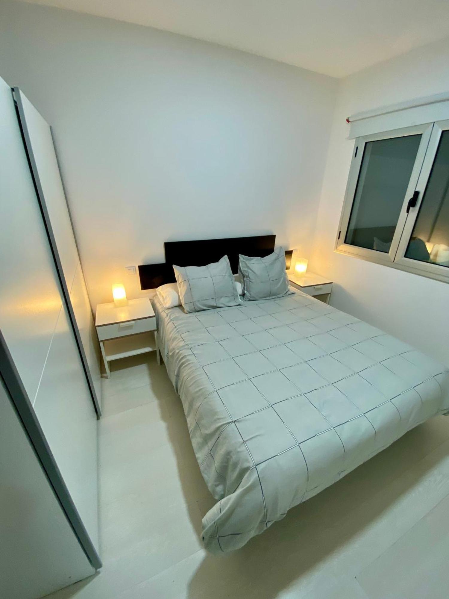 Apartment With A Patio In Las Canteras Лас Палмас де Гран Канария Екстериор снимка